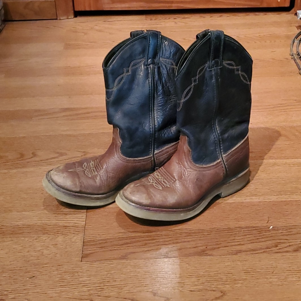Laredo thick sole cowboy boots